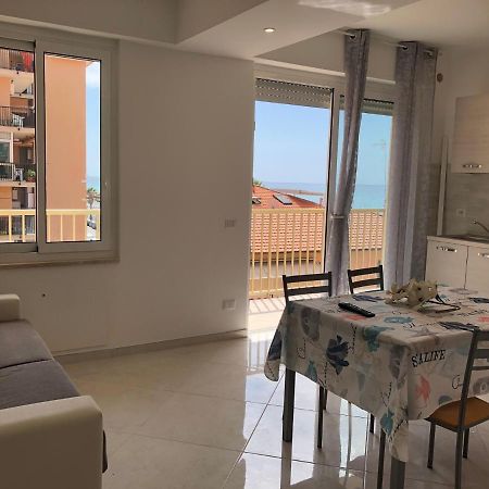 Appartamento Casa di Gio’ Ventimiglia Esterno foto